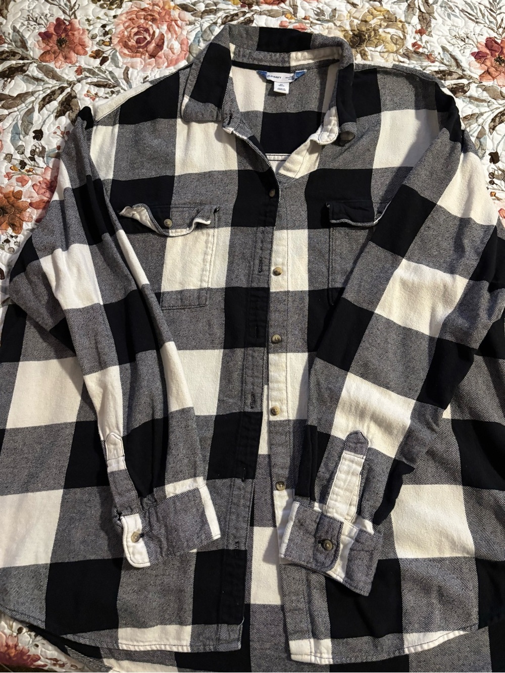Old Navy Black and White Buffalo Plaid Button-Down Shirt
